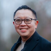 Dux Raymond Sy